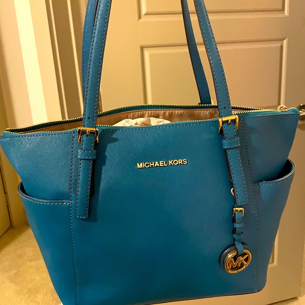 Michael Kors “Charlotte” Large Saffiano Leather Top-Zip Tote Bag.